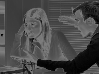 Cuando surgen estas dudas y comportamientos, los gerentes comienzan a desarrollar expectativas irrazonables, como esperar que esos miembros del equipo estén disponibles en todo momento